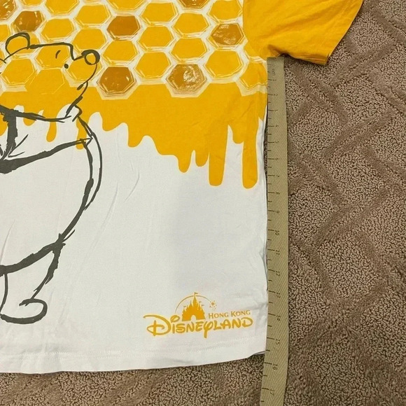 Disney Hong Kong Winnie The Poo All Over Print T-Shirt - Picture 8 of 9